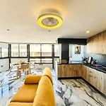 Brisamar Penthouse * كانديلاريا