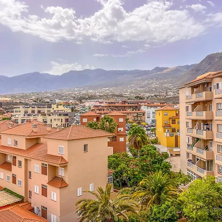 Brisamar Penthouse * كانديلاريا