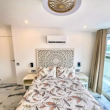 Brisamar Penthouse * كانديلاريا